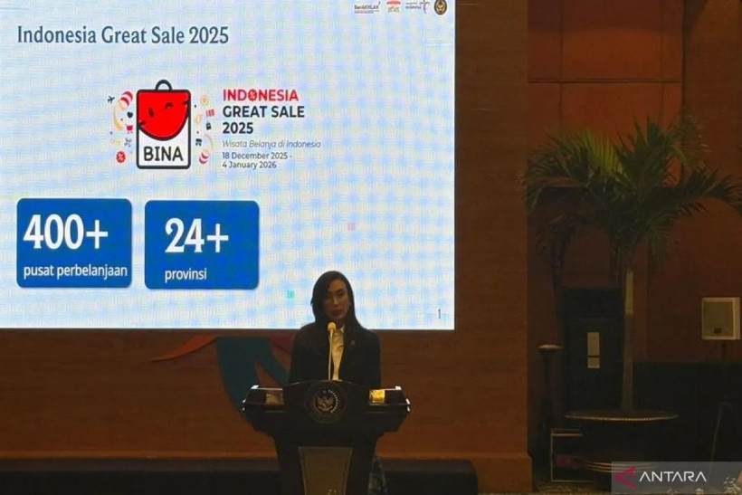 Indonesian Minister of Tourism Widiyanti Putri Wardhana speaks at a press conference (Photo: Antara)