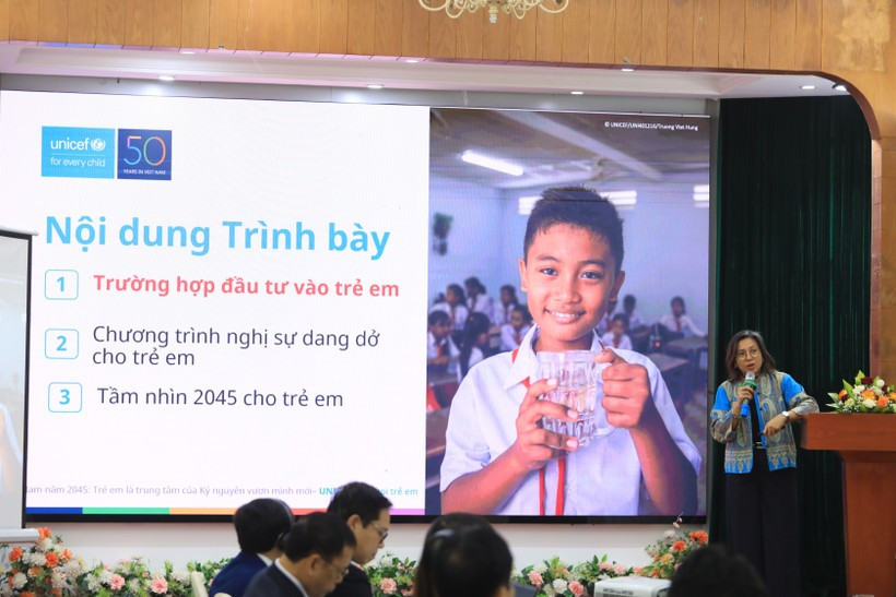 Experts affirms that investing in children is not only a social responsibility, but also a strategic investment in Vietnam’s long-term sustainable development (Photo: VietnamPlus)