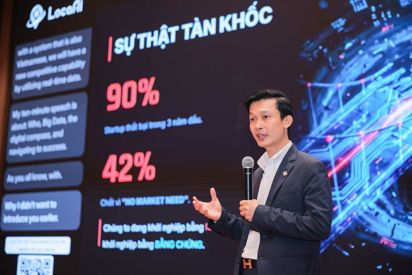 Vu Ngoc Quyet, Founder and CEO of LocaAI, speaks about AI technology at TECHFEST Vietnam 2025, held in Hanoi from December 12-14, 2025. (Photo: VNA)