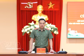 Lieutenant General Mai Hoang, Director of the Ho Chi Minh City Department of Public Security, provides information about the murder case at the press briefing on May 26, 2026. Photo: VNA