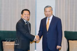 Party General Secretary and State President To Lam receives Thapana Sirivadhanabhakdi, Executive Chairman of TCC Group and CEO of Thai Beverage Public Company Limited (ThaiBev), in Bangkok on May 27, 2026. (Photo: VNA)