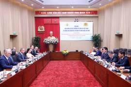 At the talks between Minister of Public Security General Luong Tam Quang and General Viktor Zolotov, Director of the Federal National Guard Service of Russia, in Hanoi on April 13, 2026. Photo: VNA