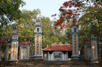 Temple worships meritorious mandarin under Le dynasty