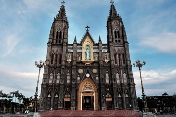 Exploring beauty of Hung Nghia Catholic Church