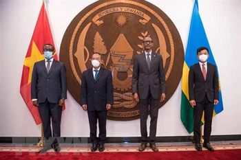 Rwanda looks to boost ties with Vietnam