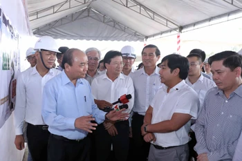 PM inspects progress of Trung Luong-My Thuan Expressway 