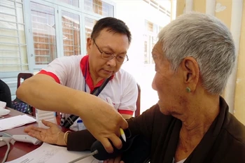 Taiwanese doctors offer free check-ups in Lam Dong
