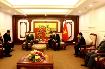 Vietnam, UAE seek to beef up transport cooperation