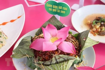 Dong Thap sets World Record for making 200 lotus-based dishes