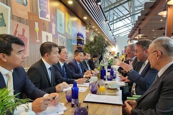At the meeting between Minister of Science and Technology Huynh Thanh Dat and Timon Gremmels, Minister of Science and Research, Arts and Culture of Hessen state. (Photo: VNA)