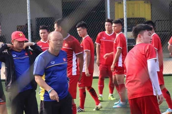 ASIAD 2018: U23 Vietnam team practise before match with Pakistan 