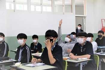 Vietnam, Thailand beef up sci-tech, educational collaboration