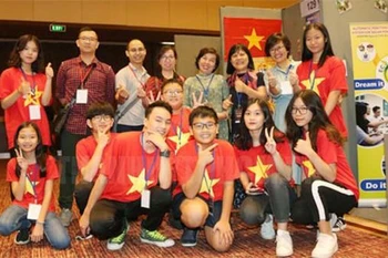 Vietnamese students win big at int’l young inventors contest in Indonesia