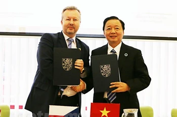 Vietnam, Czech Republic step up environmental cooperation