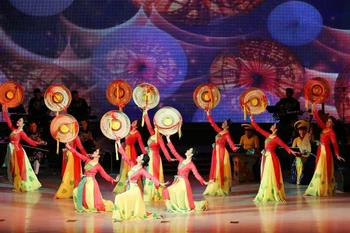 Vietnamese art performance leaves fine imprints in mind of DPRK people