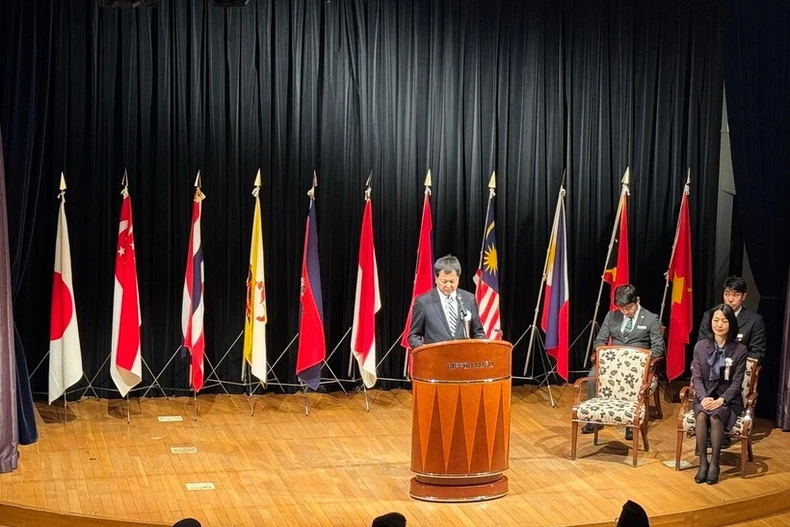 Mizuno Atsushi, Director-General for Policy Coordination at the Cabinet Office of Japan, speaks at the departure ceremony of the 49th SSEAYP. (Photo: VNA)