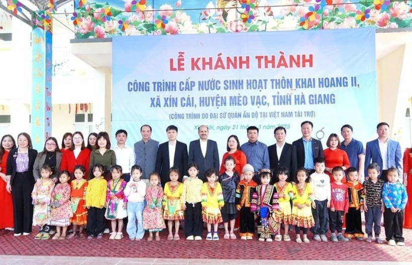 Participants at the inauguration ceremony. (Photo: baomoi.com)