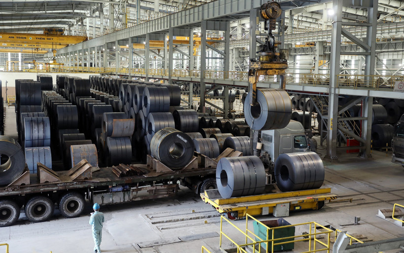 Processing - manufacturing remained a growth driver of the whole economy as the activities rose 9.28% to contribute 2.33 percentage points to the overall growth. (Photo: VNA)