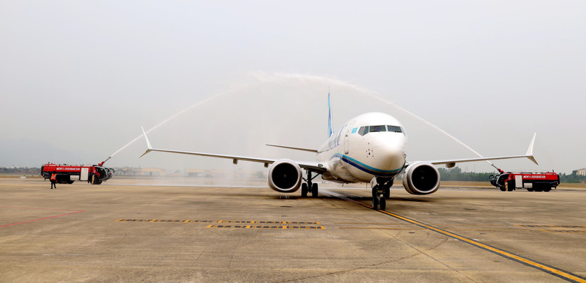 A plane lands at Da Nang International Airport. (Photo: VNA)