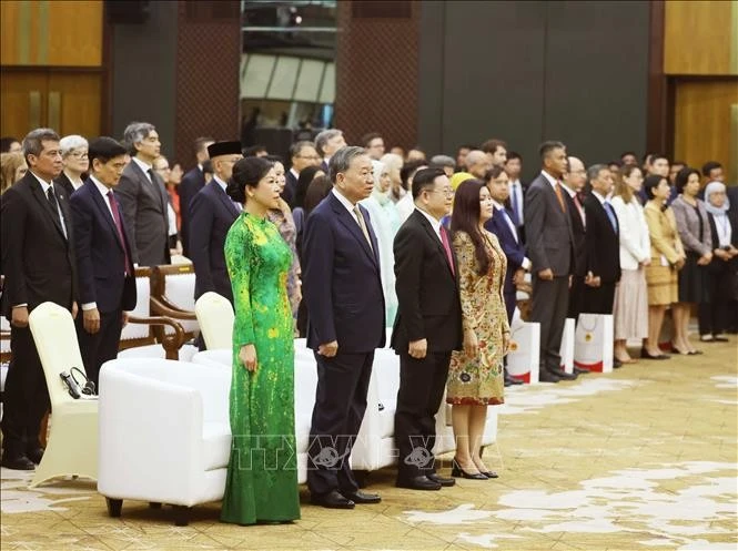 General Secretary of the Communist Party of Vietnam (CPV) Central Committee To Lam (second, left) and his spouse attend the ceremony to celebrate the 30th anniversary of Vietnam's accession to the Association of Southeast Asian Nations (ASEAN) in Jakarta, Indonesia, on March 10, 2025. (Photo: VNA)