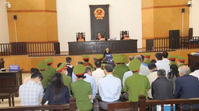 At the appeal hearing for the case of stock market manipulation and fraudulent appropriation of property involving the FLC Group JSC (FLC Group). (Photo: nhandan.vn)