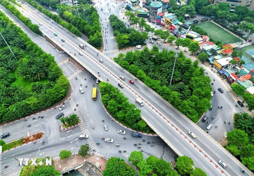 Promoting the development of sustainable “green” projects in energy, transport, construction and other sectors. (Photo: VietnamPlus)