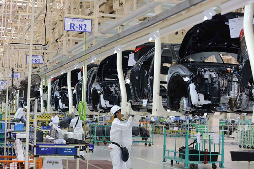 Car producers in Thailand postpone models for export to the US. (Photo: bangkokpost.com)