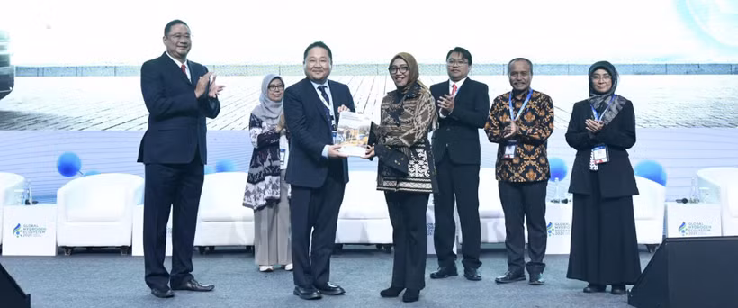 Hyundai Motor presents action plans for waste-to- hydrogen ecosystem in Indonesia at the Global Hydrogen Ecosystem Summit held in Jakarta on April 15. (Photo: hyundai.com)