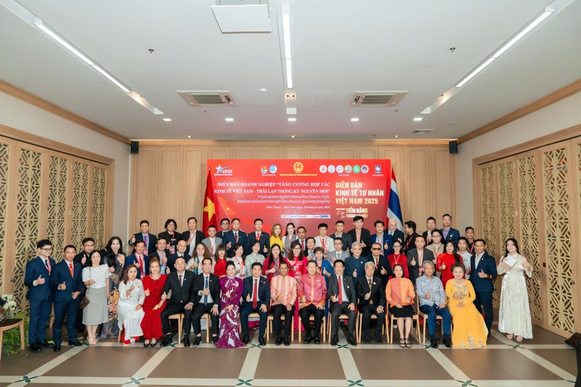 The Vietnam Private Economy Forum 2025 in Udon Thani, Thailand, draws the participation of hundreds of Vietnamese businesses. (Photo: VietnamPlus)