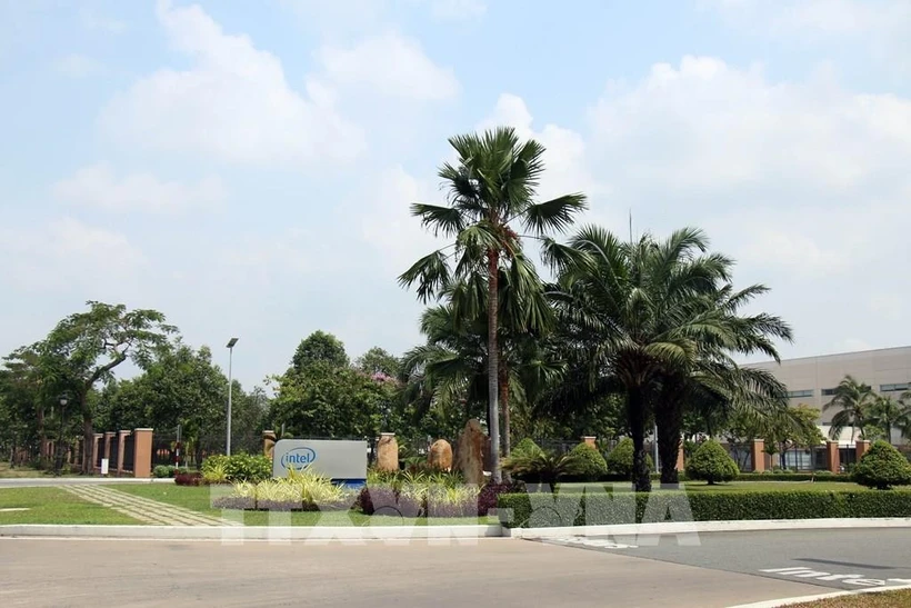 Intel’s factory area, a major investor at Saigon Hi-Tech Park in Ho Chi Minh City.(Photo: VNA) 