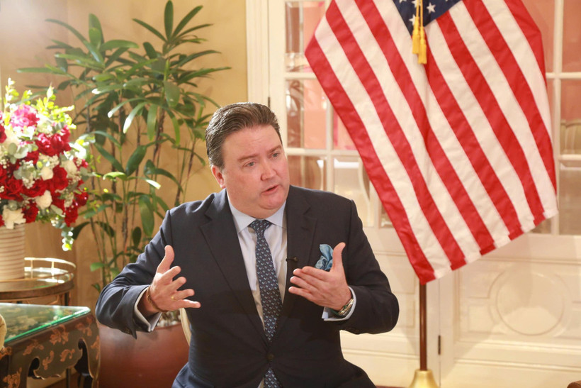 US Ambassador Marc Knapper speaks to the press about Vietnam–US relations (Photo: VietnamPlus)