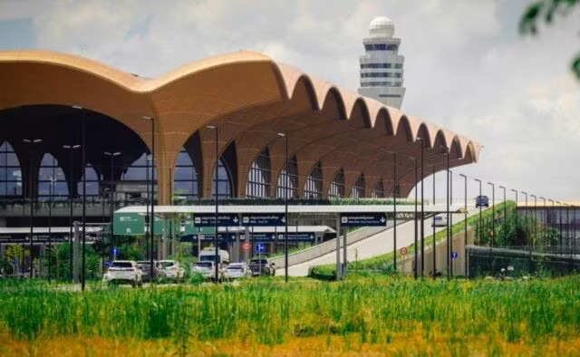 The world-class Level-4F Techo International Airport (Photo: AKP/VNA)