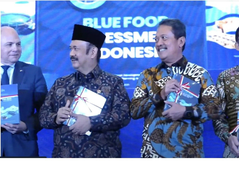 Indonesian Marine Affairs and Fisheries Minister Sakti Wahyu Trenggono (right) at the launch of Indonesia Blue Food Assessment (BFA) and Indonesia Blue Economy Index (IBEI) (Photo: Antara)