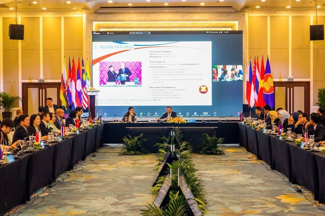 Since 2019, ASEAN and FIFA have implemented a series of initiatives to promote the development of football across the region. (Photo: VNA) 