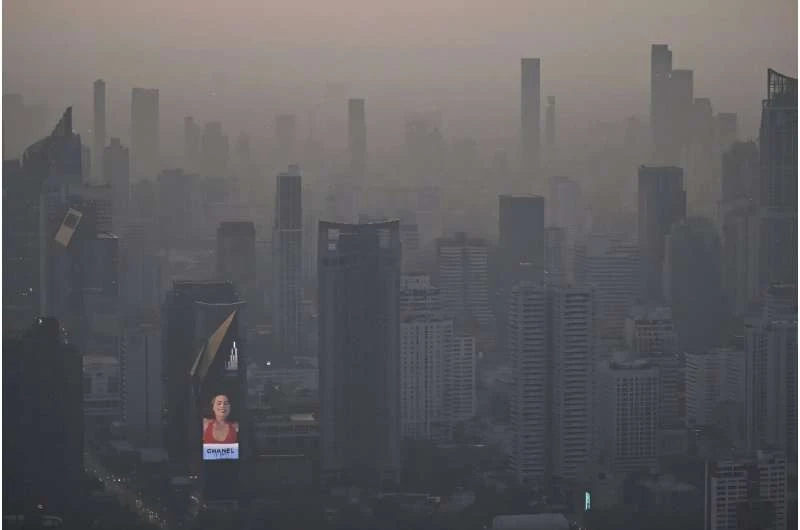 Bangkok closes over 100 schools over air pollution (Photo: phys.org)