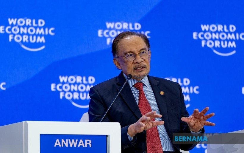 Malaysian Prime Minister Anwar Ibrahim speaks during the ASEAN Plenary session during the World Economic Forum (WEF) 2025, Davos (Photo: asean.bernama.com)