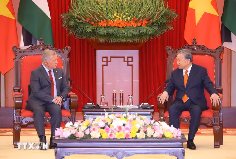 Party General Secretary To Lam and King Abdullah II Ibn Al Hussein of Jordan (Photo: VNA)