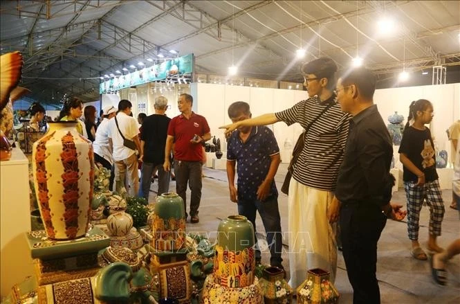 Visitors at the festival (Photo: VNA)