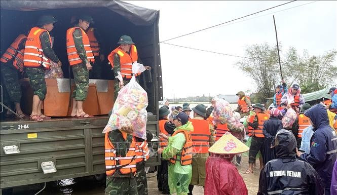 Rice aid delivered to flood-hit residents in Dak Lak province. (Photo: VNA)