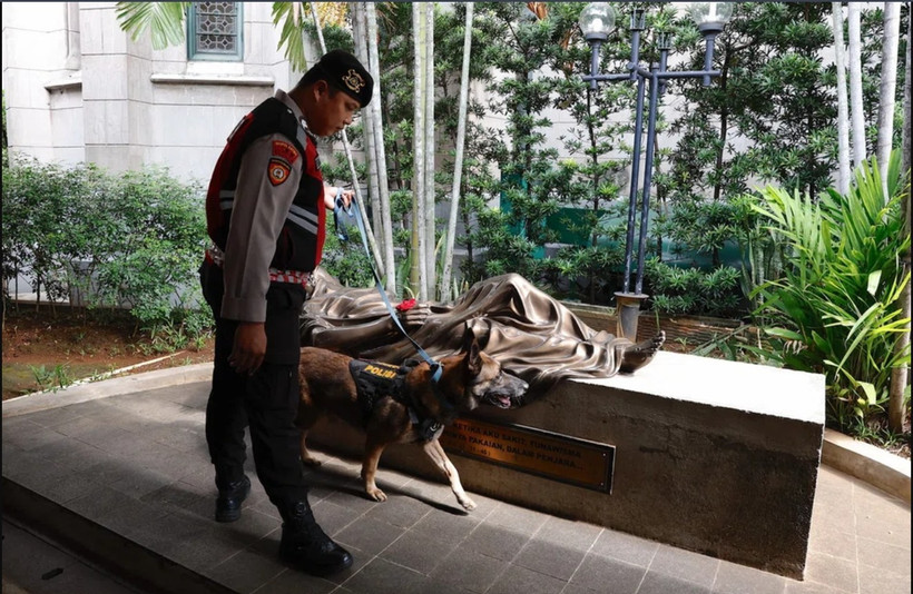 Police step up security ahead of Christmas and New Year in Indonesia (Photo:straitstimes.com/) 