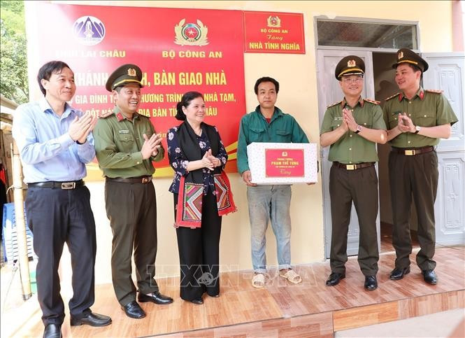Public Security Ministry backs Lai Chau’s effort to eliminate substandard houses (Photo: VNA)