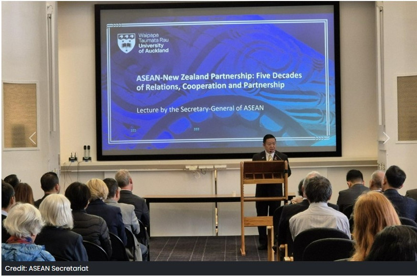 ASEAN Secretary-General Kao Kim Hourn speaks at the University of Auckland. (Photo: ASEAN Secretariat)