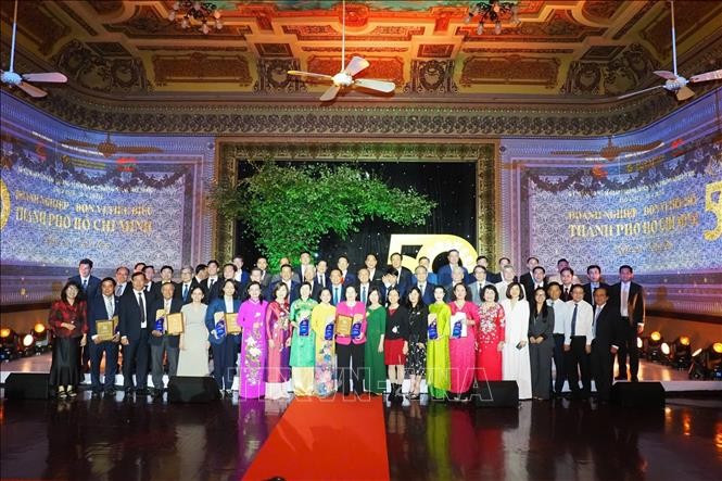 On April 15, Ho Chi Minh (HCM) City organises a ceremony to honour 50 outstanding businesses with leading brands and products of the city in celebration of the 50th anniversary of Southern Liberation and National Reunification (April 30, 1975-2025). (Photo: VNA) 