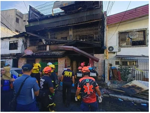 The fire started on the second floor at 2:01 am and was extinguished after 40 minutes. (Photo: newsinfo.inquirer.net)