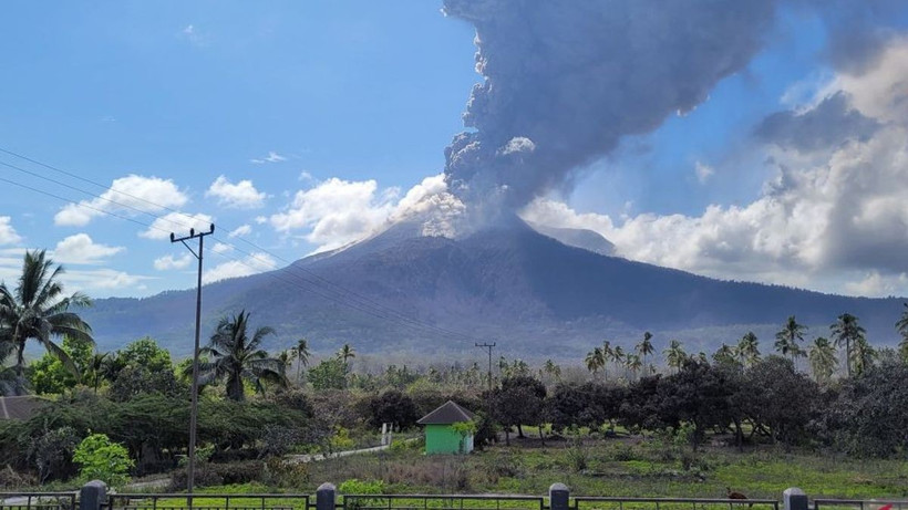 As many as 127 active volcanoes put 15 million Indonesians at risk. (Photo: ANTARA)