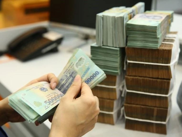 Reference exchange rate falls further on October 3 (Photo: VNA)
