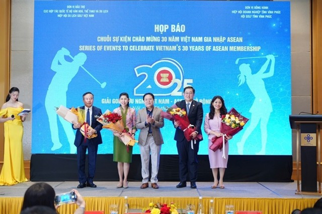 Orrganisers launch the Vietnam - ASEAN Friendship Golf Open Tournament 2025 which will be held on April 19-20 in Vinh Phuc Province.( Photo of organisers)