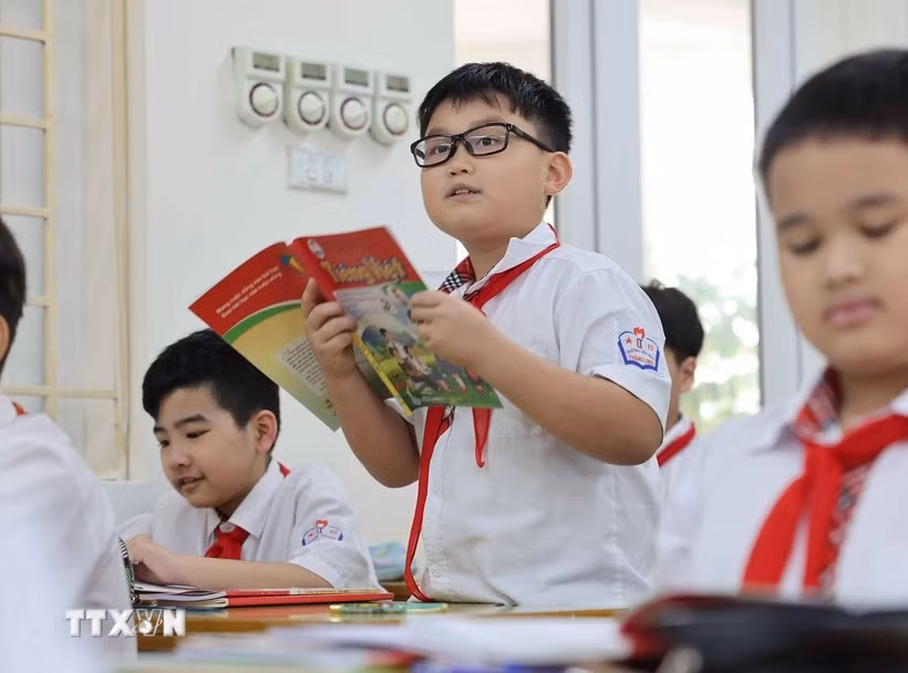 Vietnam continues to lead the region in both key areas with the average score for Reading being 323.5 points and Mathematics 334.6 points. (Photo: VNA)