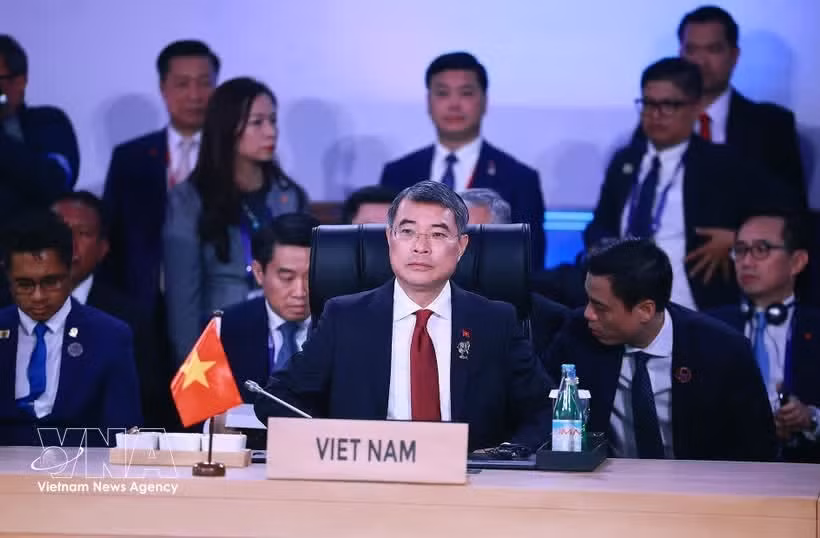 le-minh-hung.jpg