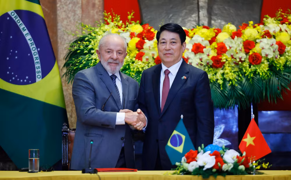 vietnamese-brazilian-presidents-meet-with-the-press.jpg